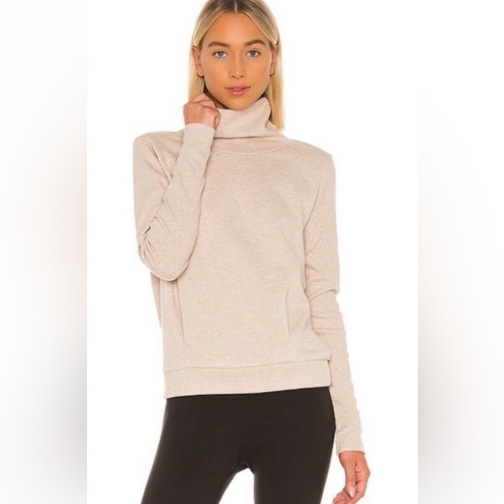Alo Long sleeve turtleneck sweatshirt.